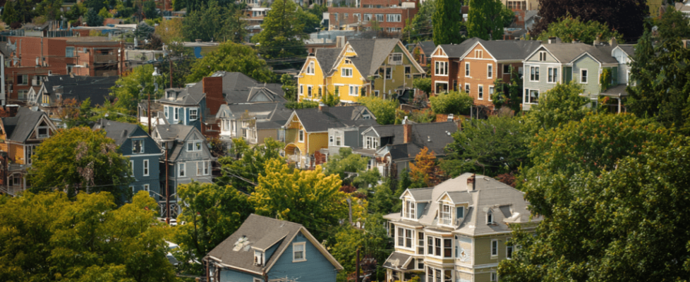 How Shade, Tree Canopy, and Cooling May Influence Home Values in Seattle